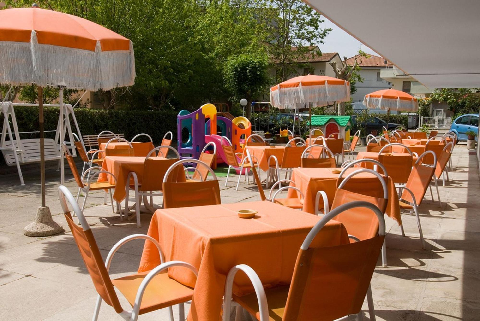 Hotel Savoia Cesenatico Exterior photo
